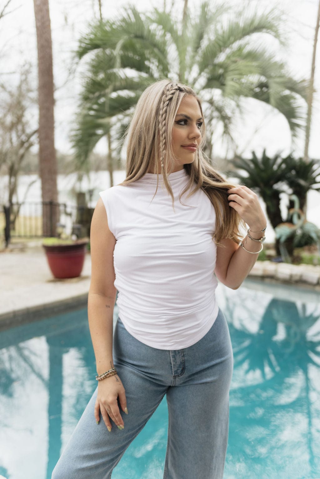 White Fitted Ruch Detail Sleeveless Top - Image 5