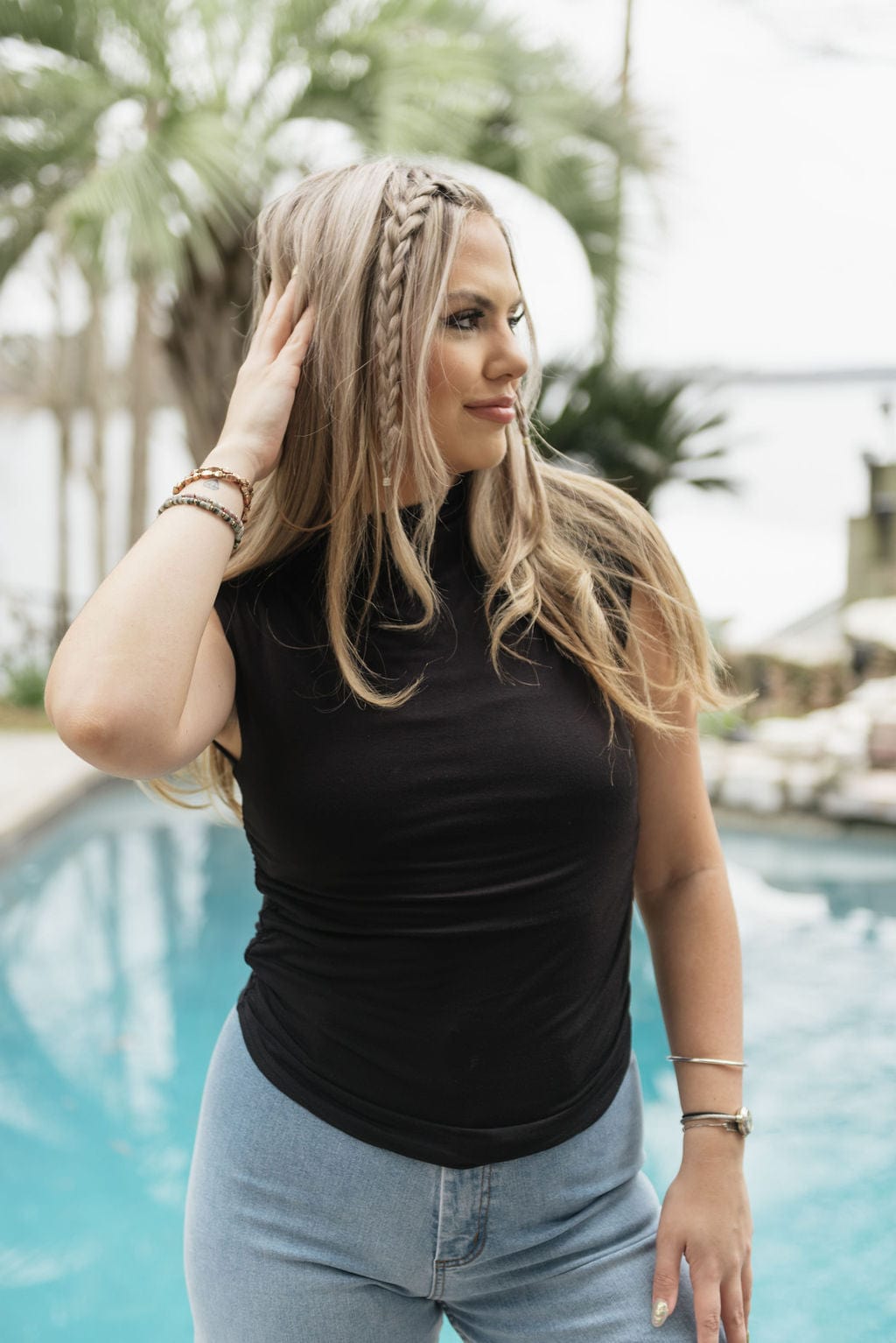 Black Fitted Ruch Detail Sleeveless Top - Image 3